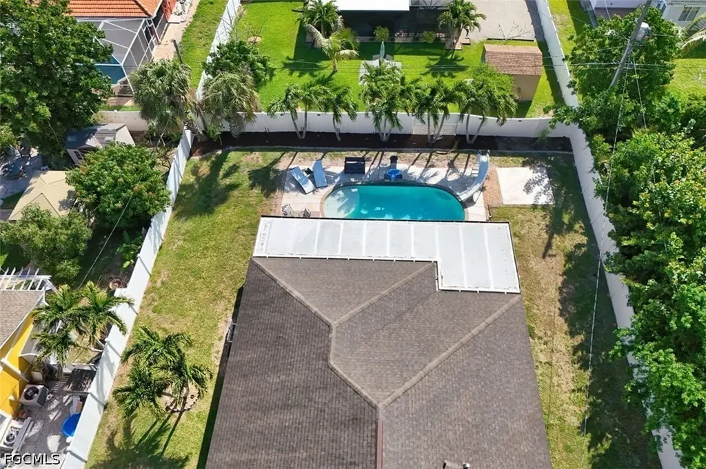 705 SW 10th Place Cape Coral FL 33991