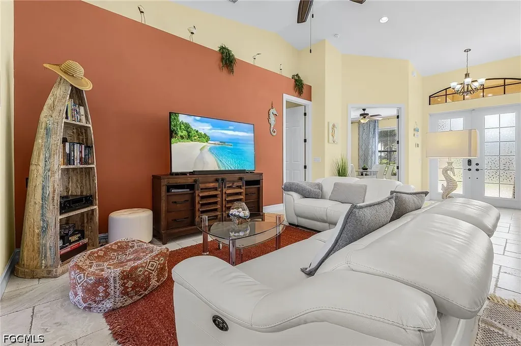 318 SW 21st Avenue Cape Coral FL 33991