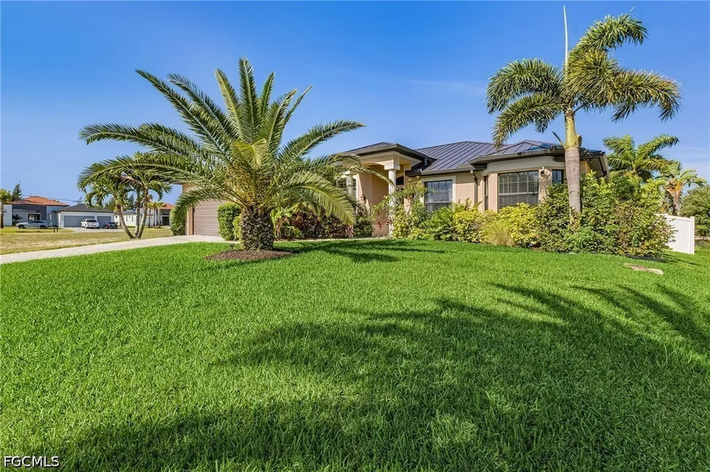 318 SW 21st Avenue Cape Coral FL 33991
