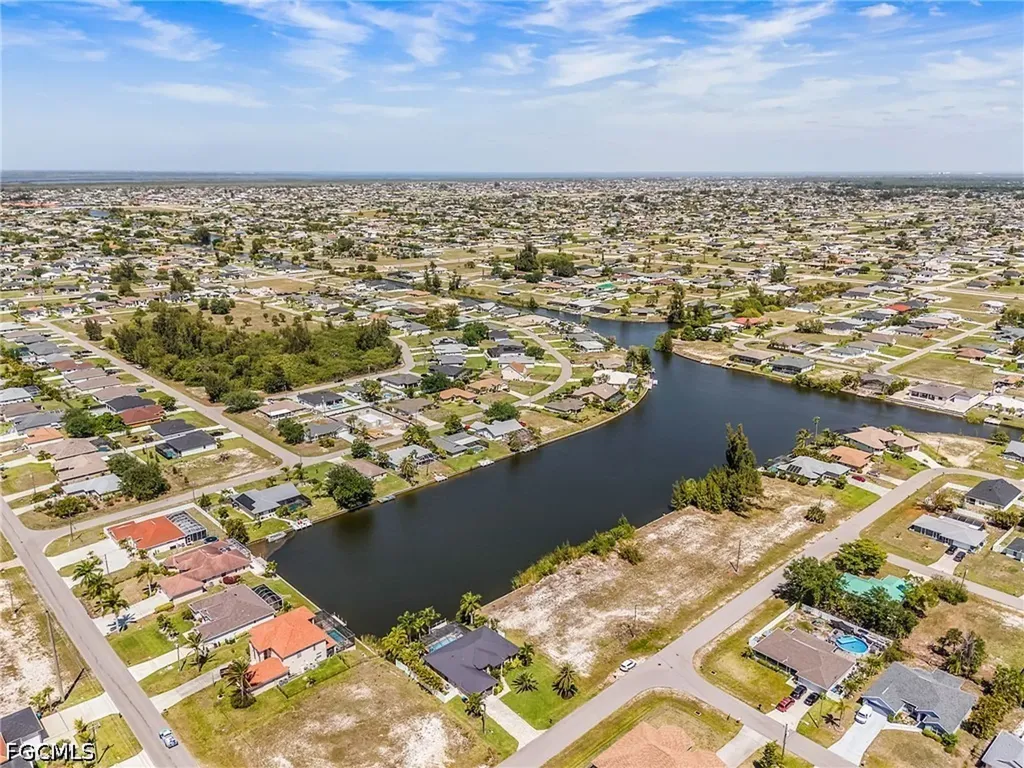 318 SW 21st Avenue Cape Coral FL 33991