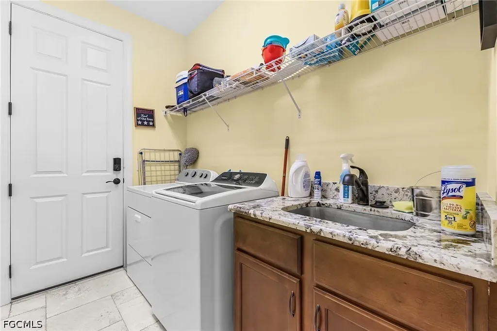 318 SW 21st Avenue Cape Coral FL 33991