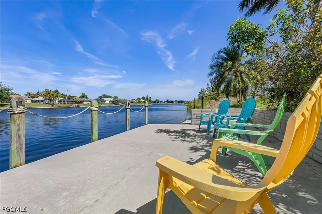 318 SW 21st Avenue Cape Coral FL 33991