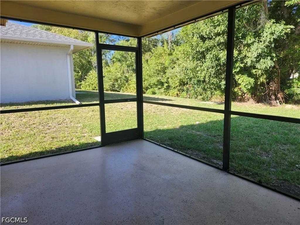 1312 SE 2nd Place Cape Coral FL 33990