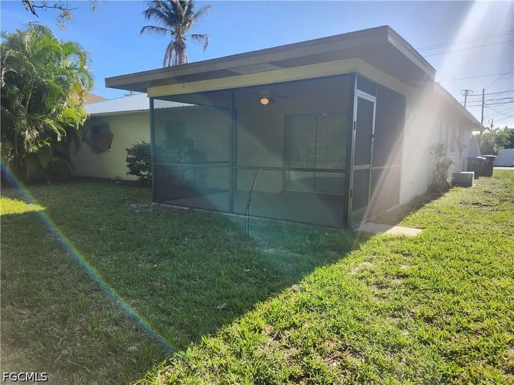 1312 SE 2nd Place Cape Coral FL 33990
