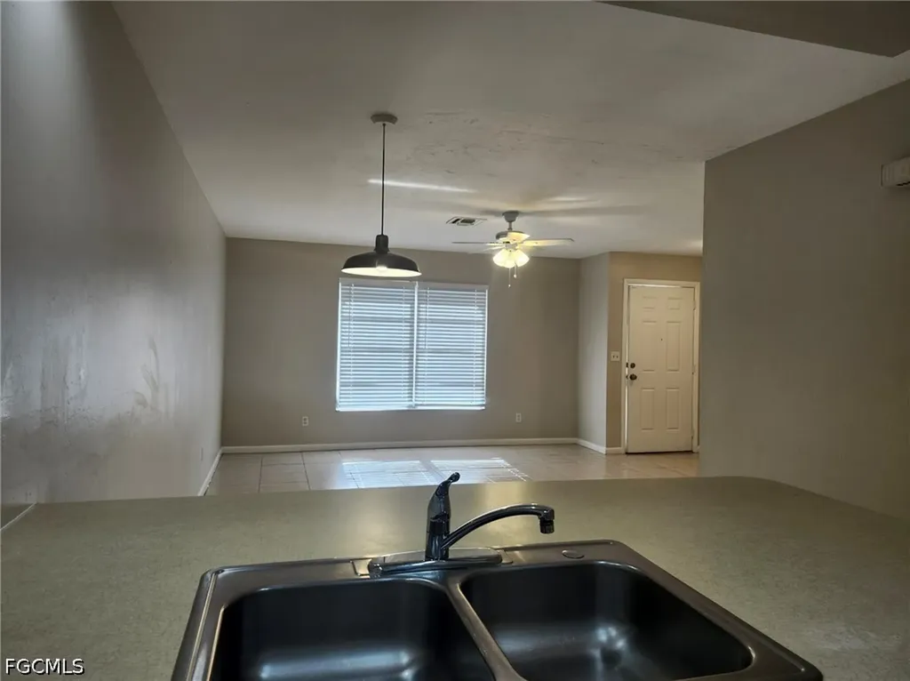 1312 SE 2nd Place Cape Coral FL 33990