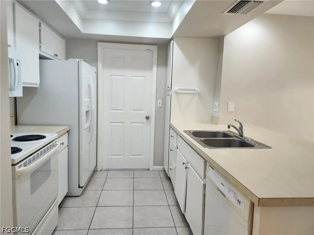1312 SE 2nd Place Cape Coral FL 33990