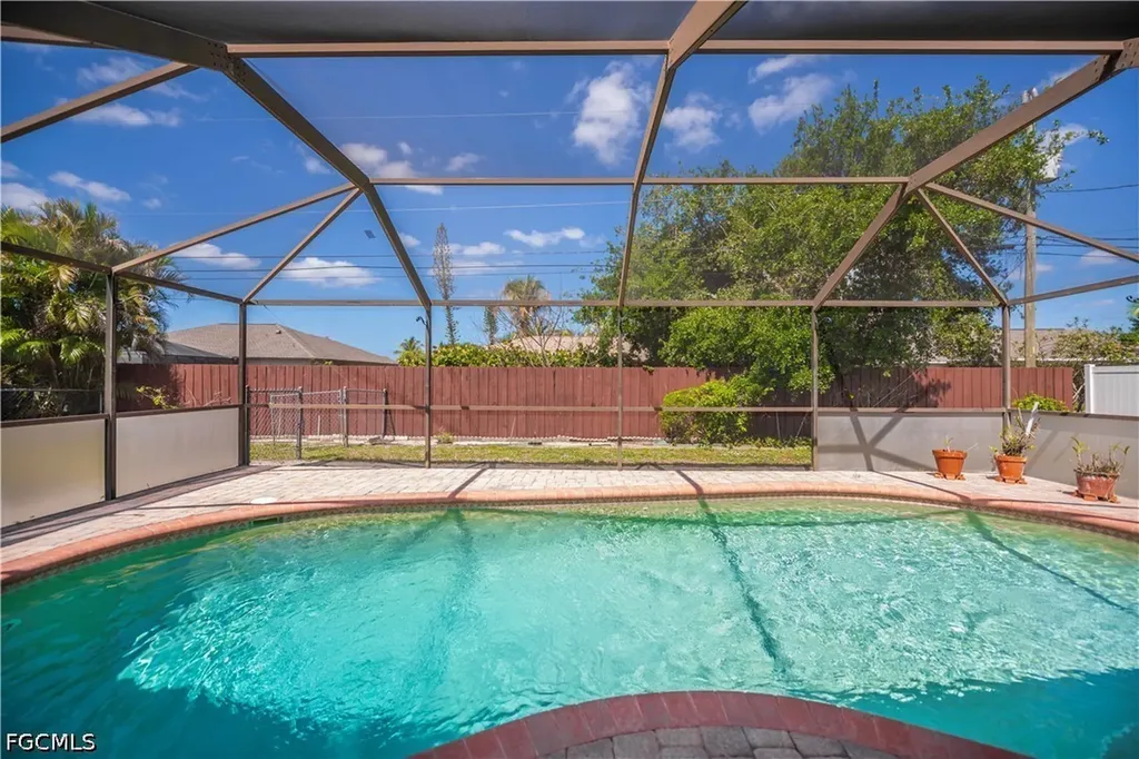 3712 SW 6th Avenue Cape Coral FL 33914