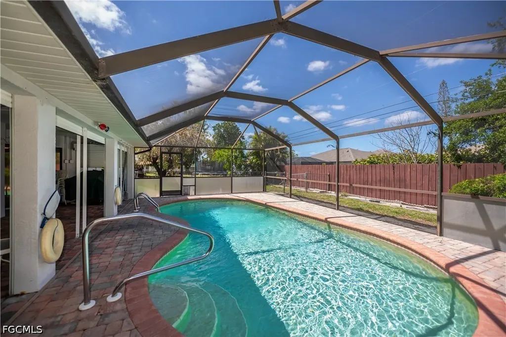 3712 SW 6th Avenue Cape Coral FL 33914