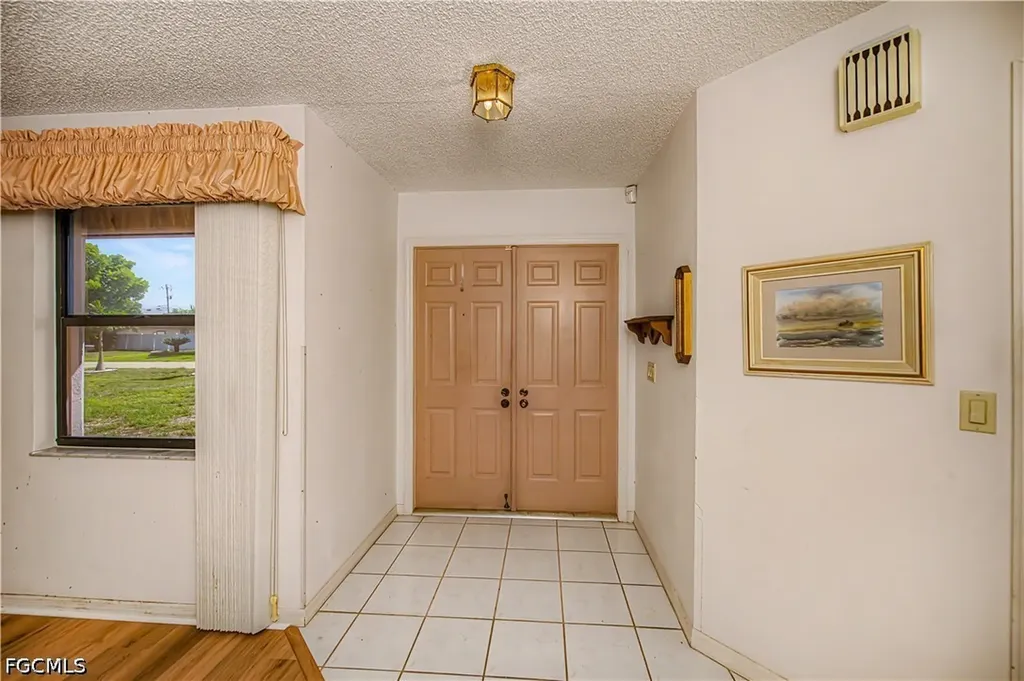 3712 SW 6th Avenue Cape Coral FL 33914