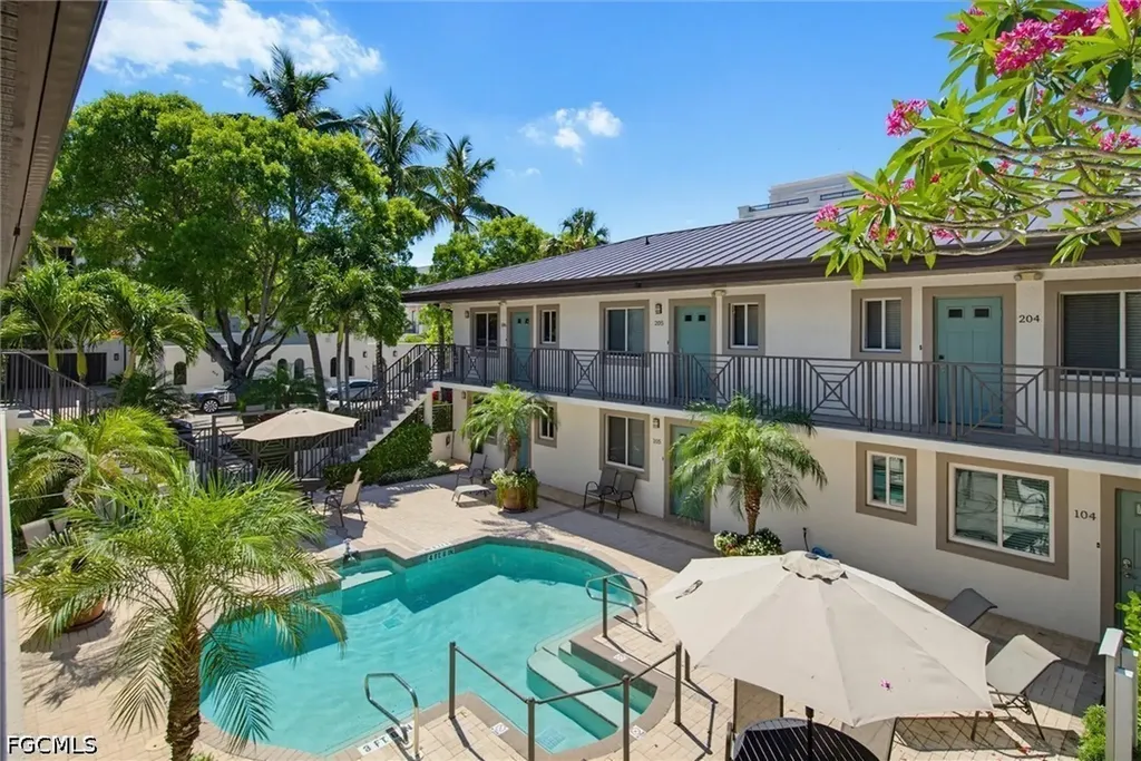 480 5th Street S Naples FL 34102