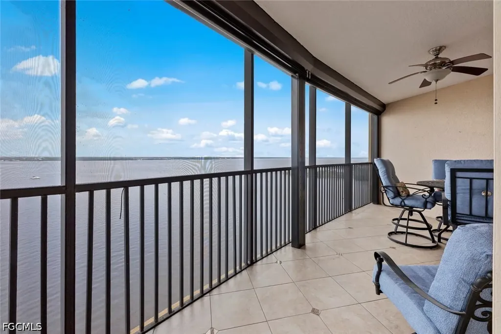 2797 1st Street Fort Myers FL 33916
