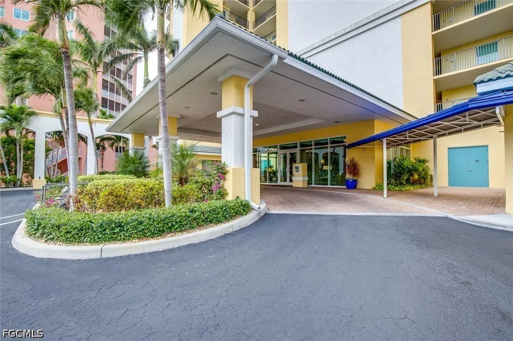 2797 1st Street Fort Myers FL 33916