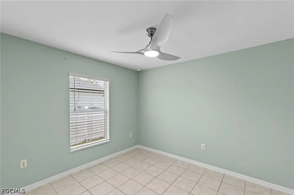 525 NE 6th Avenue Cape Coral FL 33909