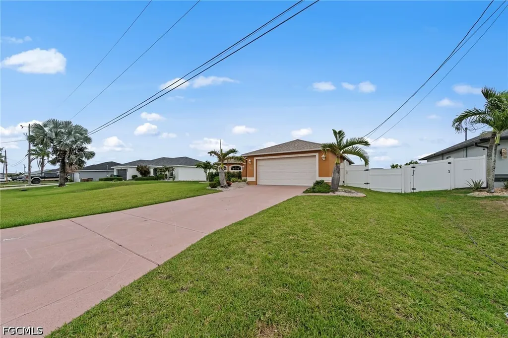 525 NE 6th Avenue Cape Coral FL 33909