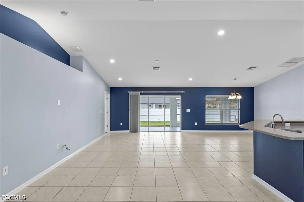 525 NE 6th Avenue Cape Coral FL 33909
