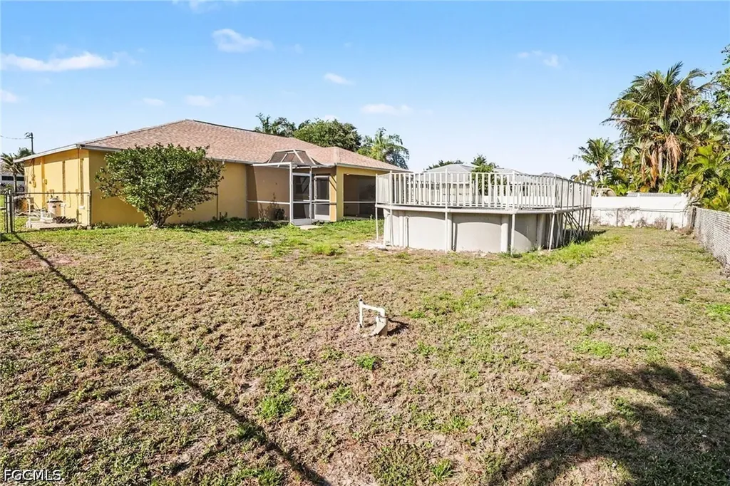 1209 SW 39th Street Cape Coral FL 33914