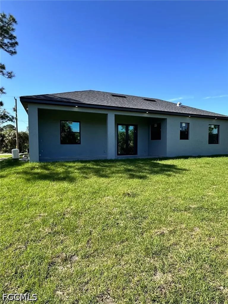 1137 Augusta Street E Lehigh Acres FL 33974