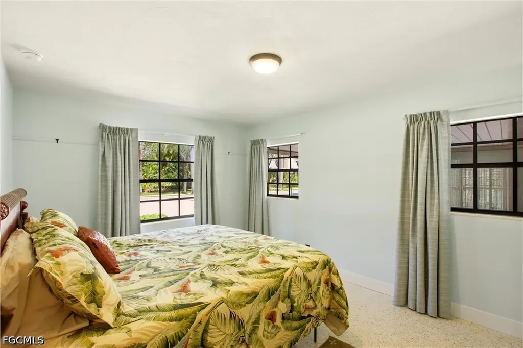 2706 Rhode Island Avenue Fort Myers FL 33916
