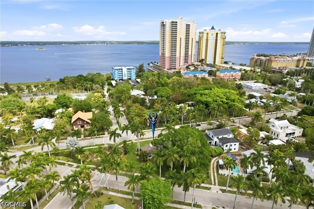 2706 Rhode Island Avenue Fort Myers FL 33916