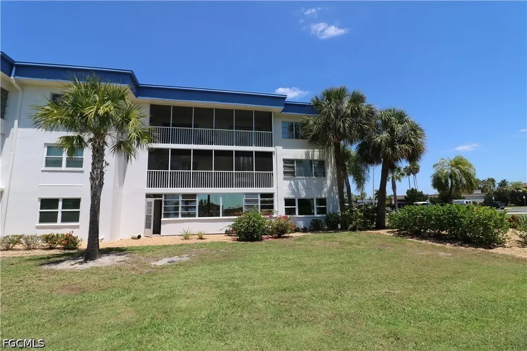 1828 Pine Valley Drive Fort Myers FL 33907