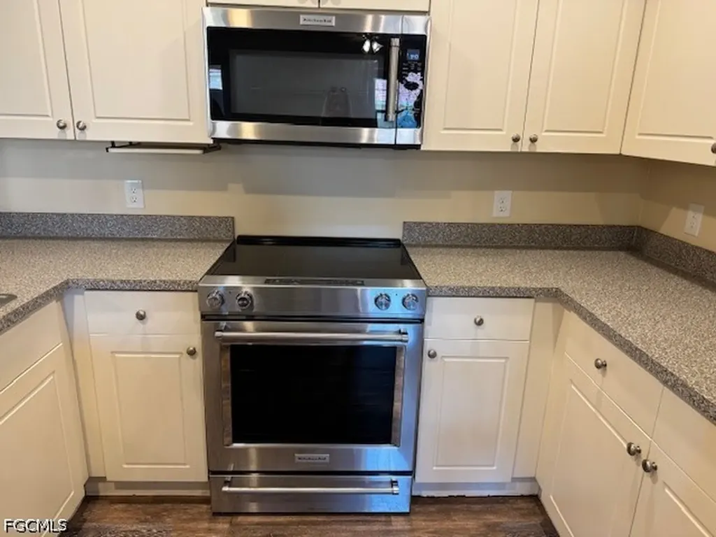 1502 SW 50th Street Cape Coral FL 33914