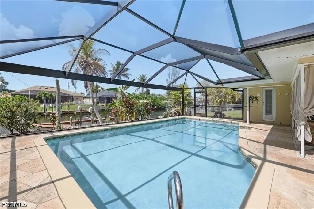 3226 SE 2nd Avenue Cape Coral FL 33904