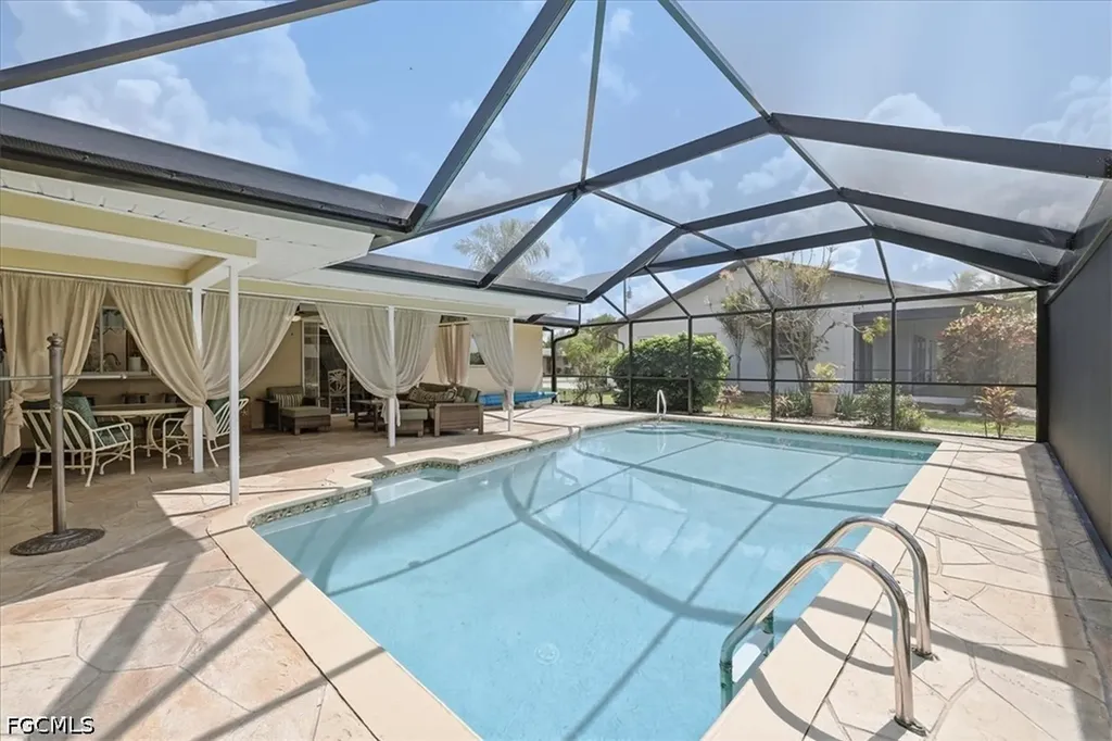 3226 SE 2nd Avenue Cape Coral FL 33904