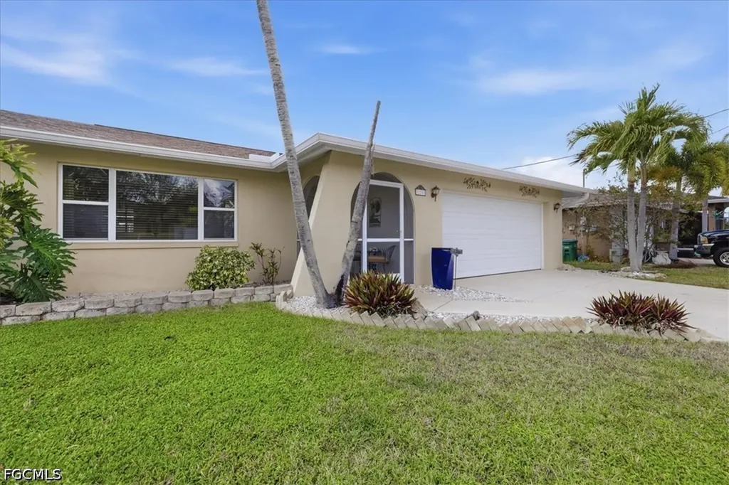 3226 SE 2nd Avenue Cape Coral FL 33904
