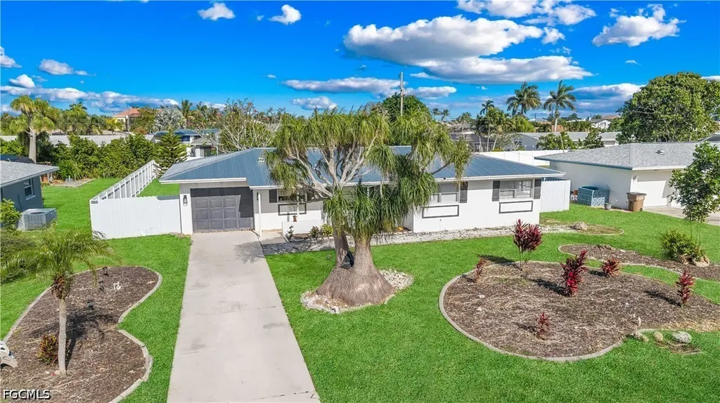 2627 SE 18th Place Cape Coral FL 33904