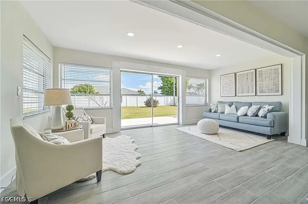 2627 SE 18th Place Cape Coral FL 33904