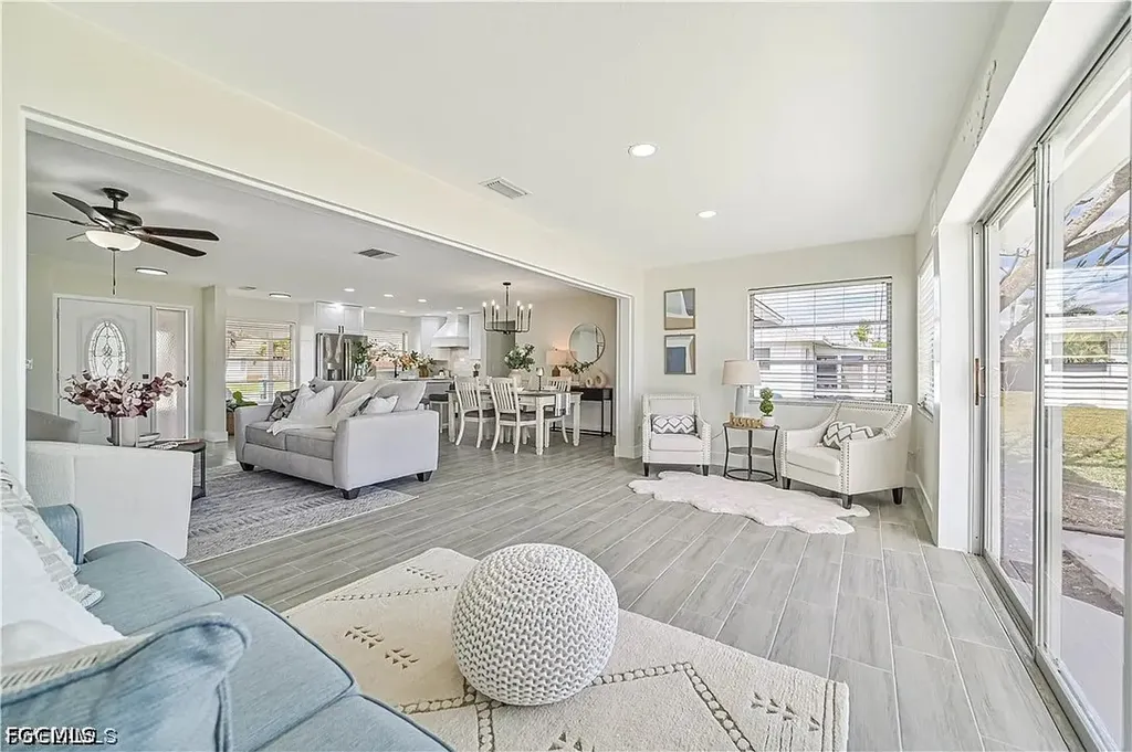 2627 SE 18th Place Cape Coral FL 33904