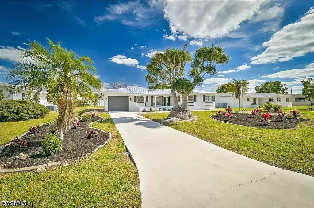 2627 SE 18th Place Cape Coral FL 33904
