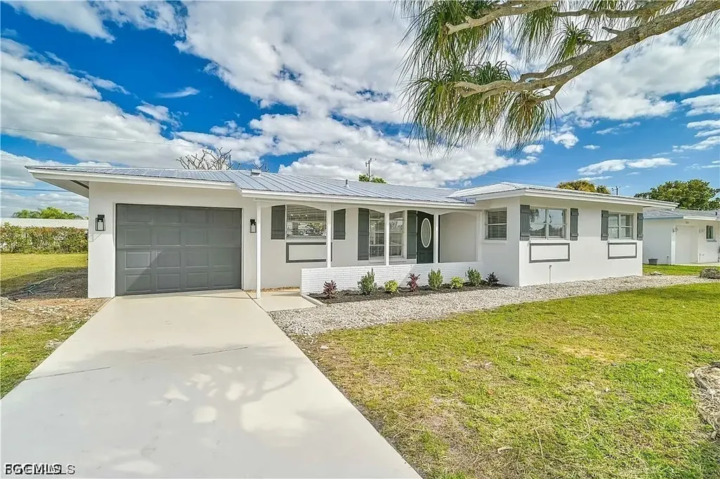 2627 SE 18th Place Cape Coral FL 33904