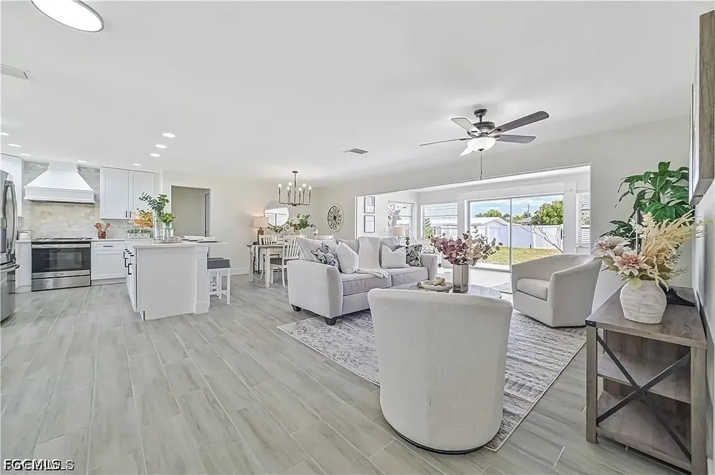 2627 SE 18th Place Cape Coral FL 33904