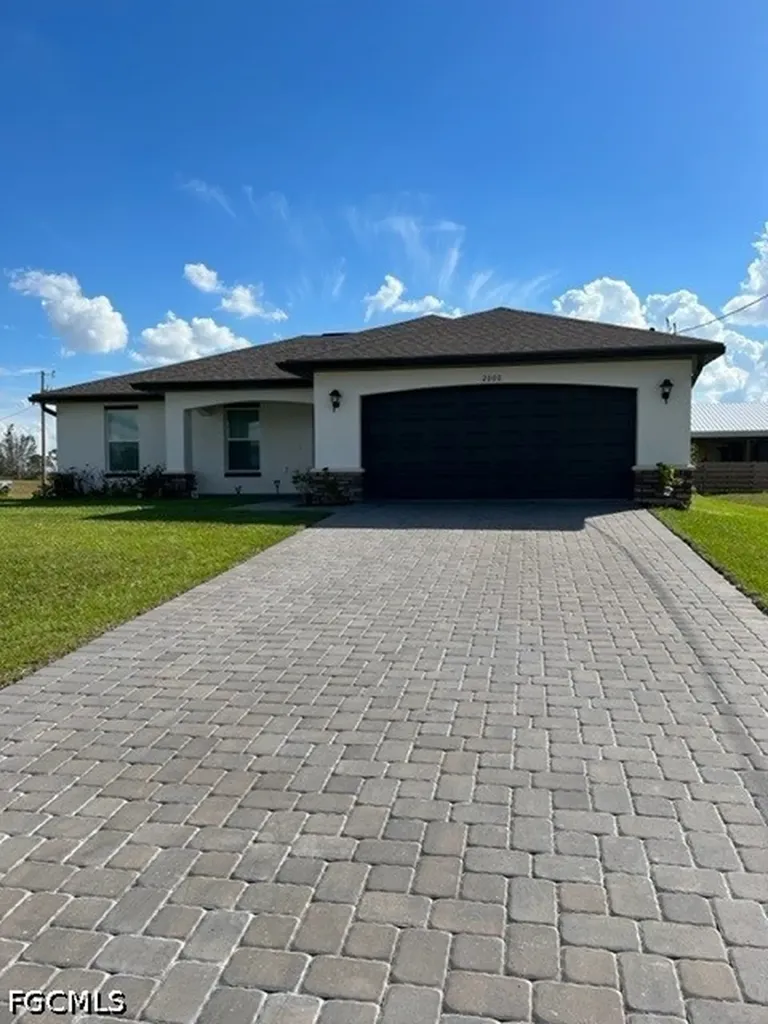 2800 NW 25th Terrace Cape Coral FL 33993