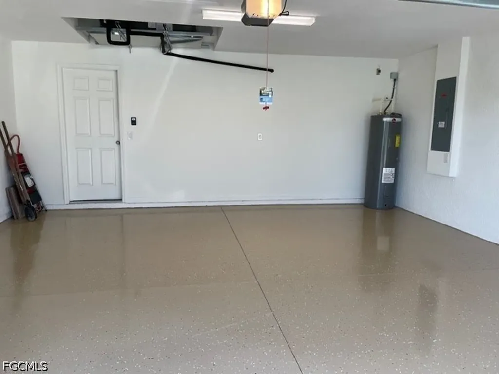 2800 NW 25th Terrace Cape Coral FL 33993