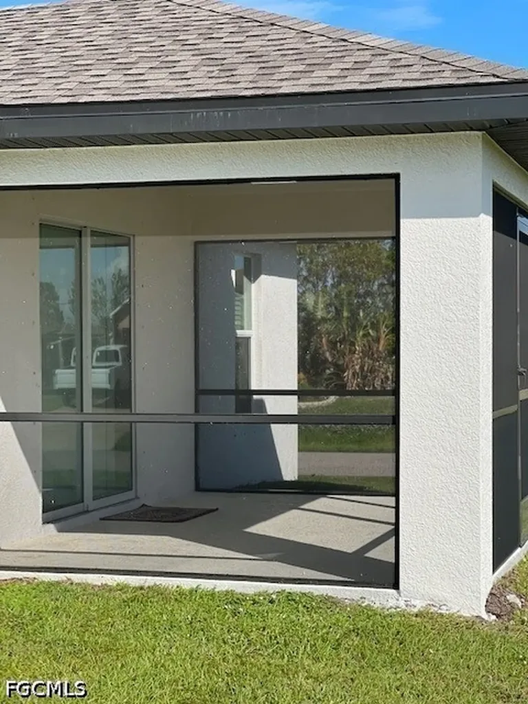 2800 NW 25th Terrace Cape Coral FL 33993