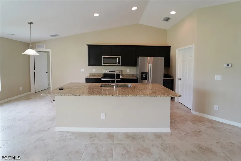 2800 NW 25th Terrace Cape Coral FL 33993