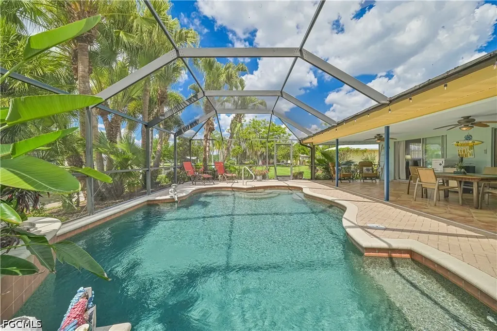 1910 Oak Drive Alva FL 33920