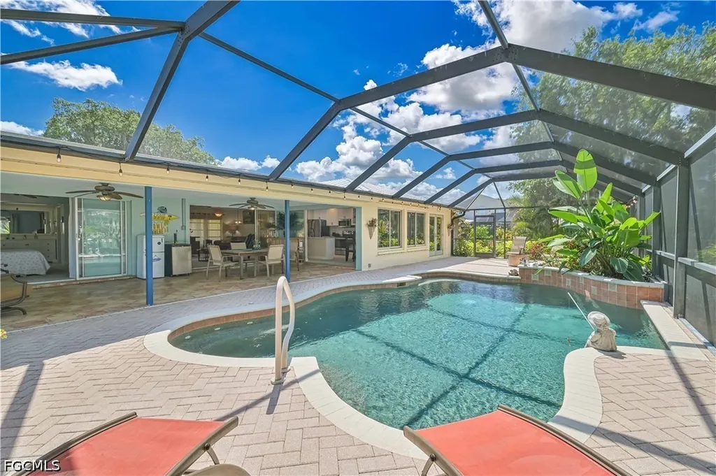 1910 Oak Drive Alva FL 33920
