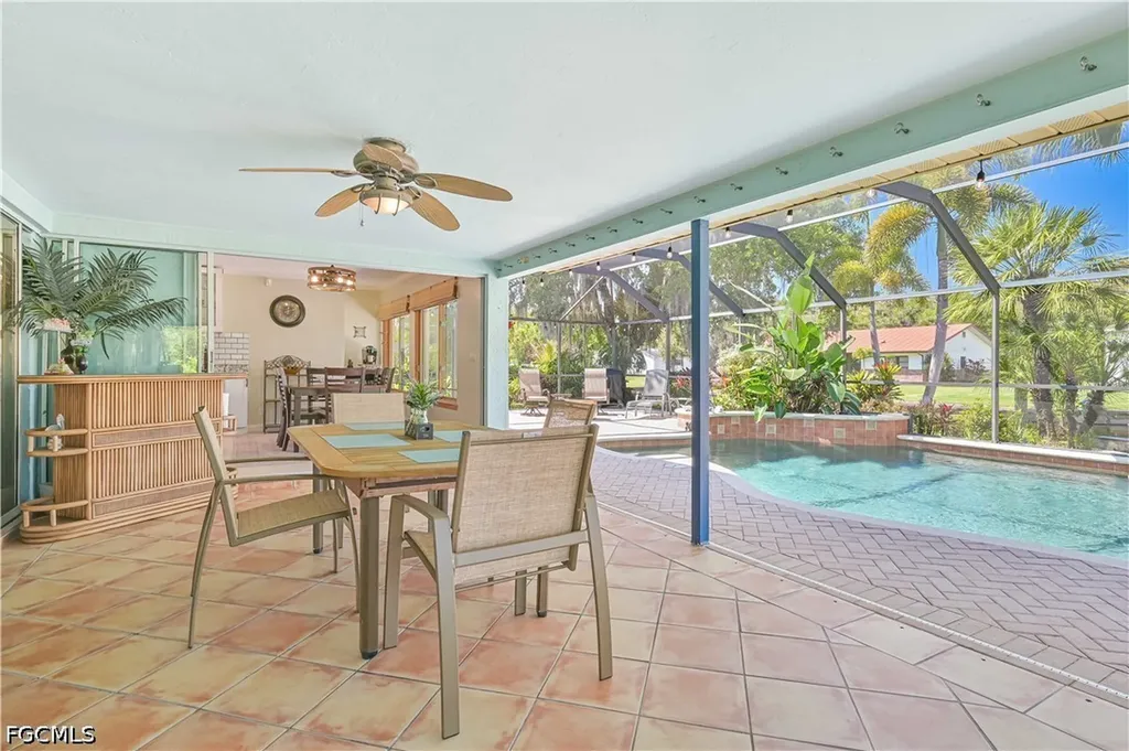 1910 Oak Drive Alva FL 33920