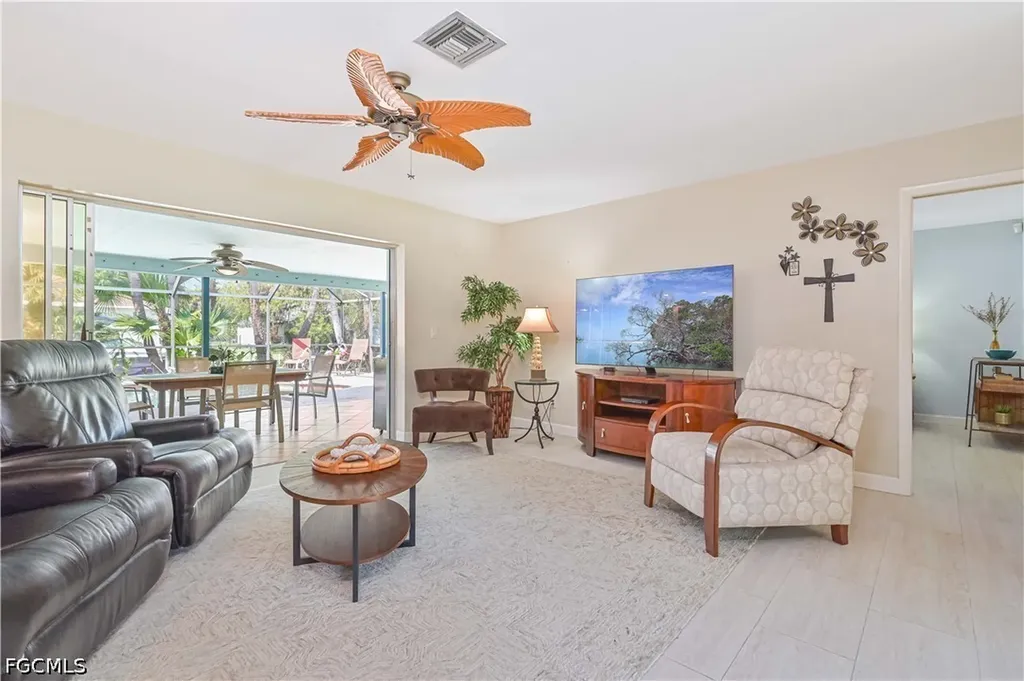 1910 Oak Drive Alva FL 33920