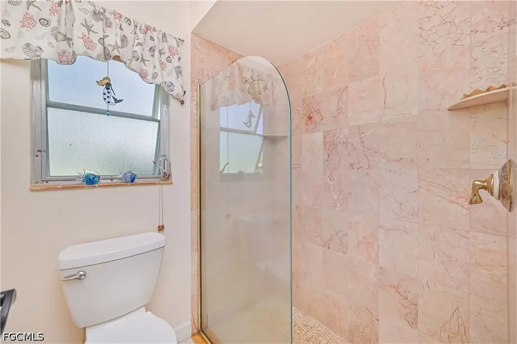 1910 Oak Drive Alva FL 33920