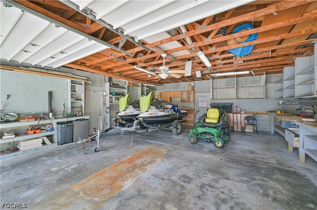 1910 Oak Drive Alva FL 33920