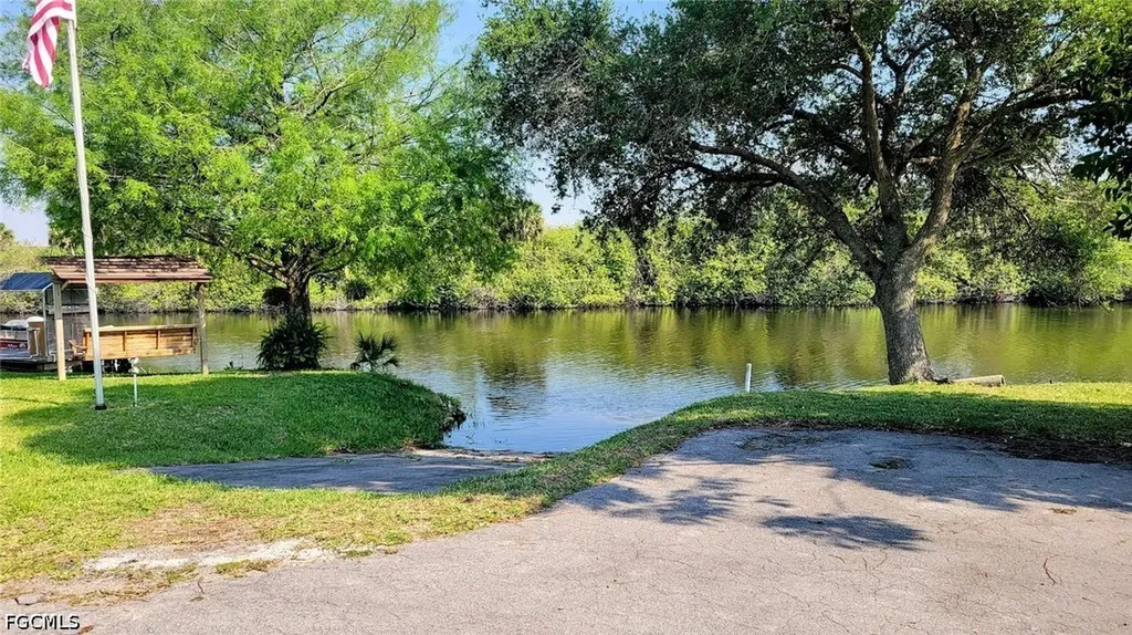 1047 Mayford Lake Road Moore Haven FL 33471