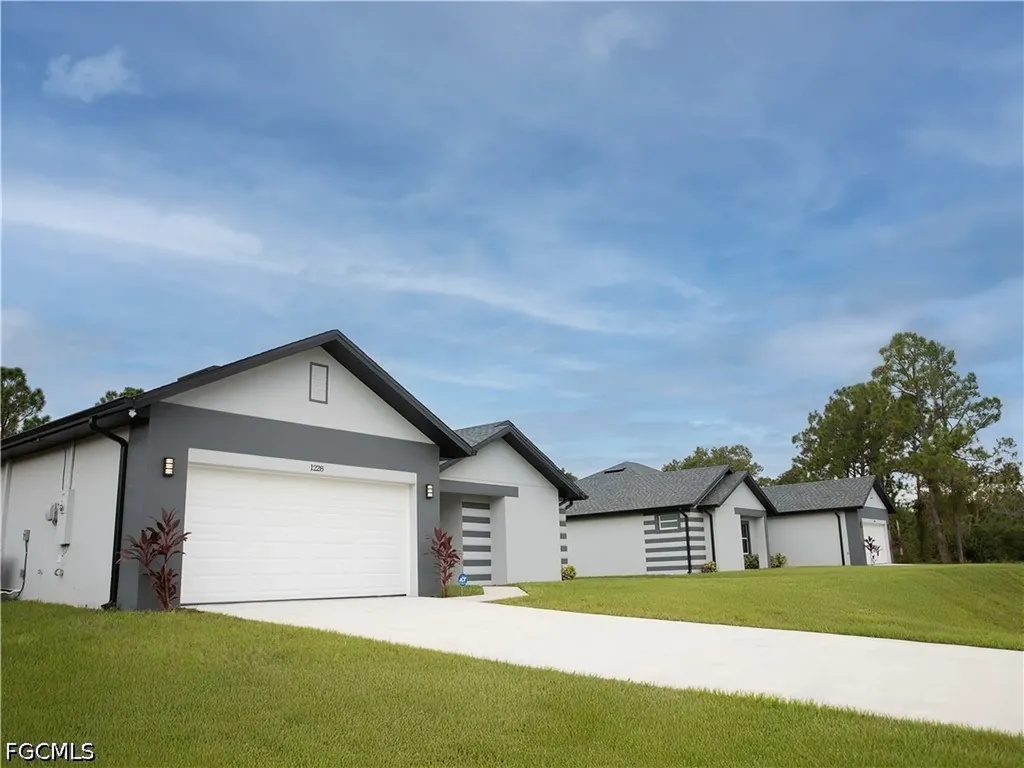 1226 Chrisholm Street Lehigh Acres FL 33974