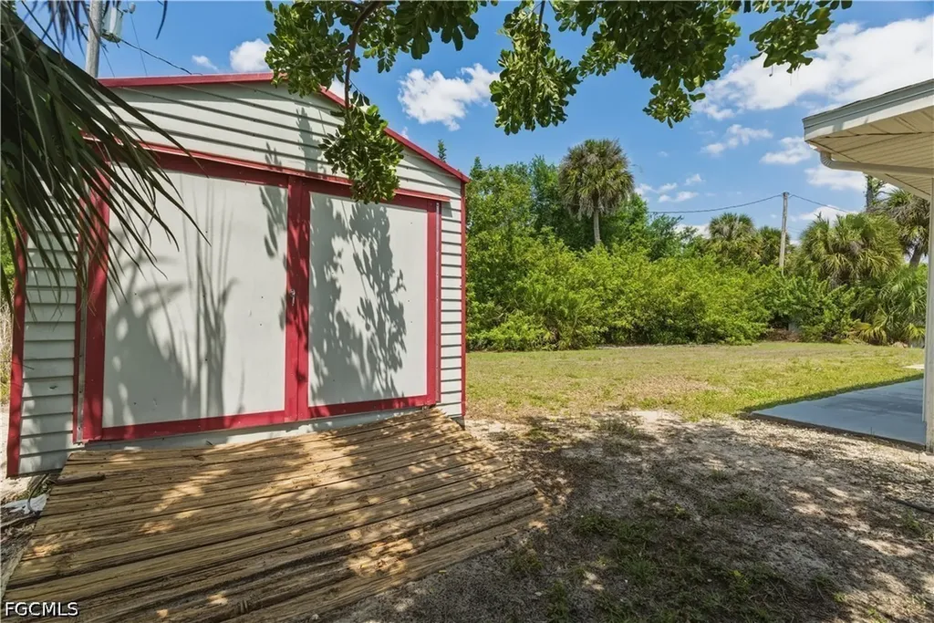 305 E 5th Street Lehigh Acres FL 33972