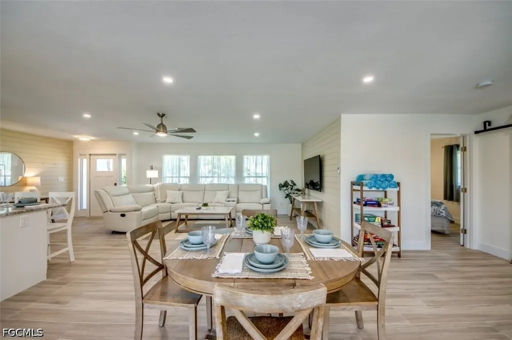 2903 SE 10th Avenue Cape Coral FL 33904