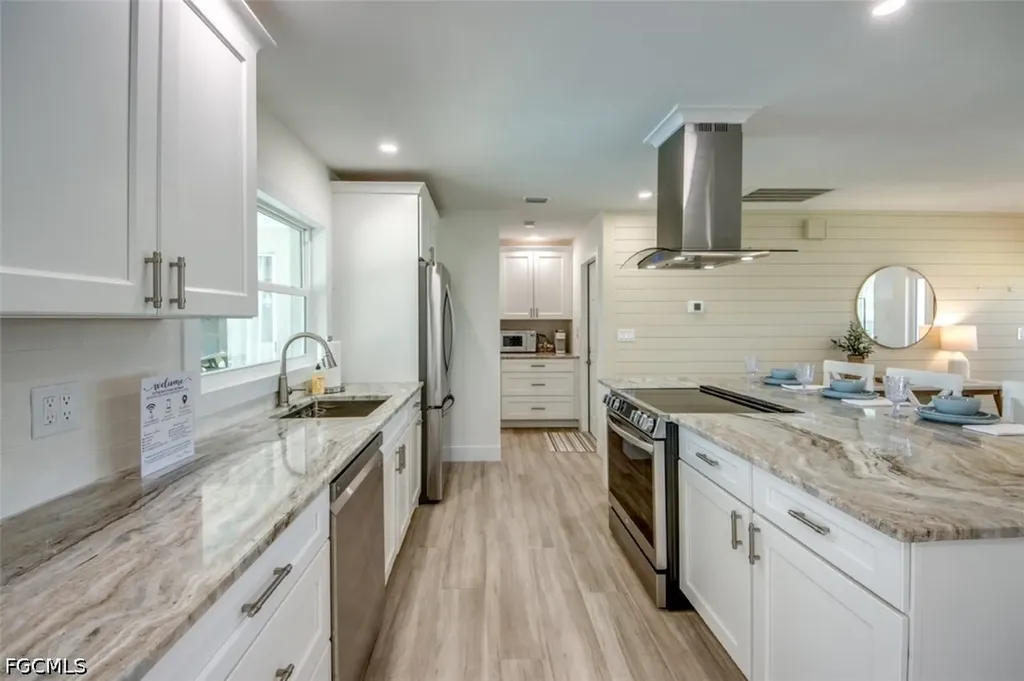 2903 SE 10th Avenue Cape Coral FL 33904