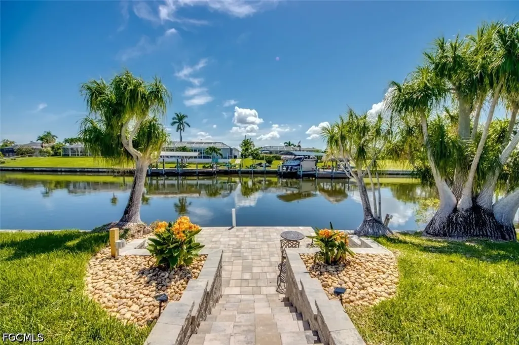 2903 SE 10th Avenue Cape Coral FL 33904
